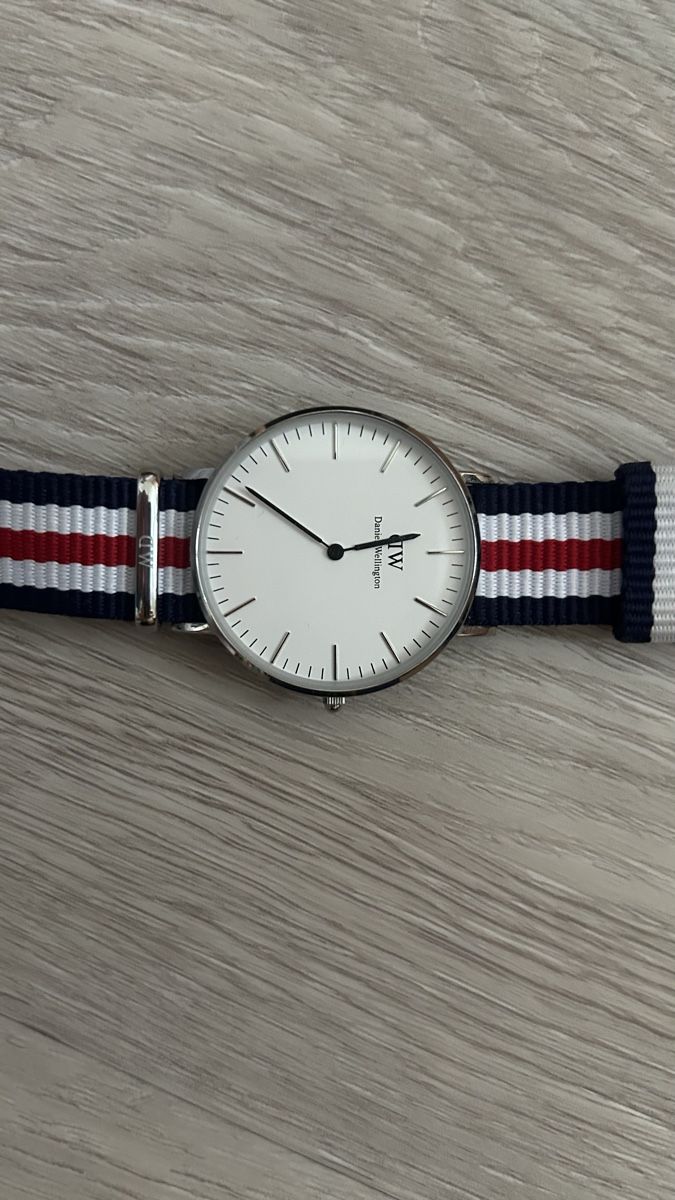 Daniel Wellington Orologi: Daniel Wellington Classic Canterbury – Usato da Eschen venduto da ana_5b6j 1
