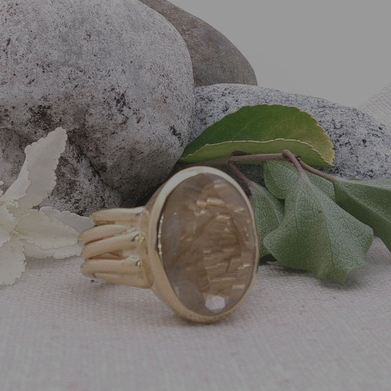 Olga Ribler Anelli: Ring 925 Sterling Silber mit Rutilquarz Grösse 56 – Nuovo (secondo la descrizione) da Luzern venduto da Schmuckoutlet