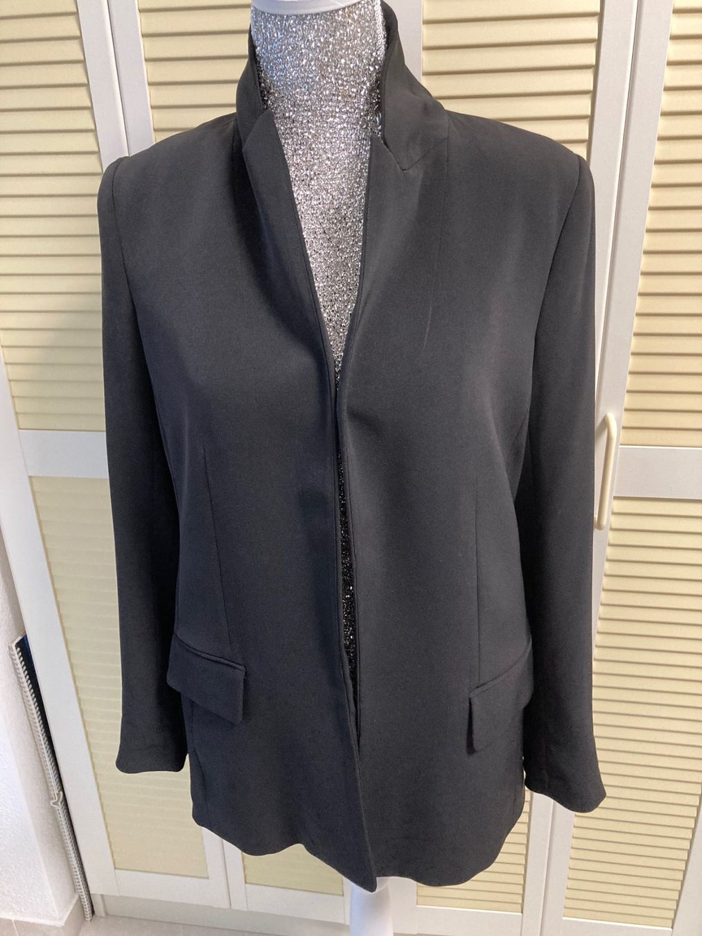 H&M Giacche: Blazer schwarz Gr. 38 H & M – Nuovo (secondo la descrizione) da Glattpark (Opfikon) venduto da Pangie 3