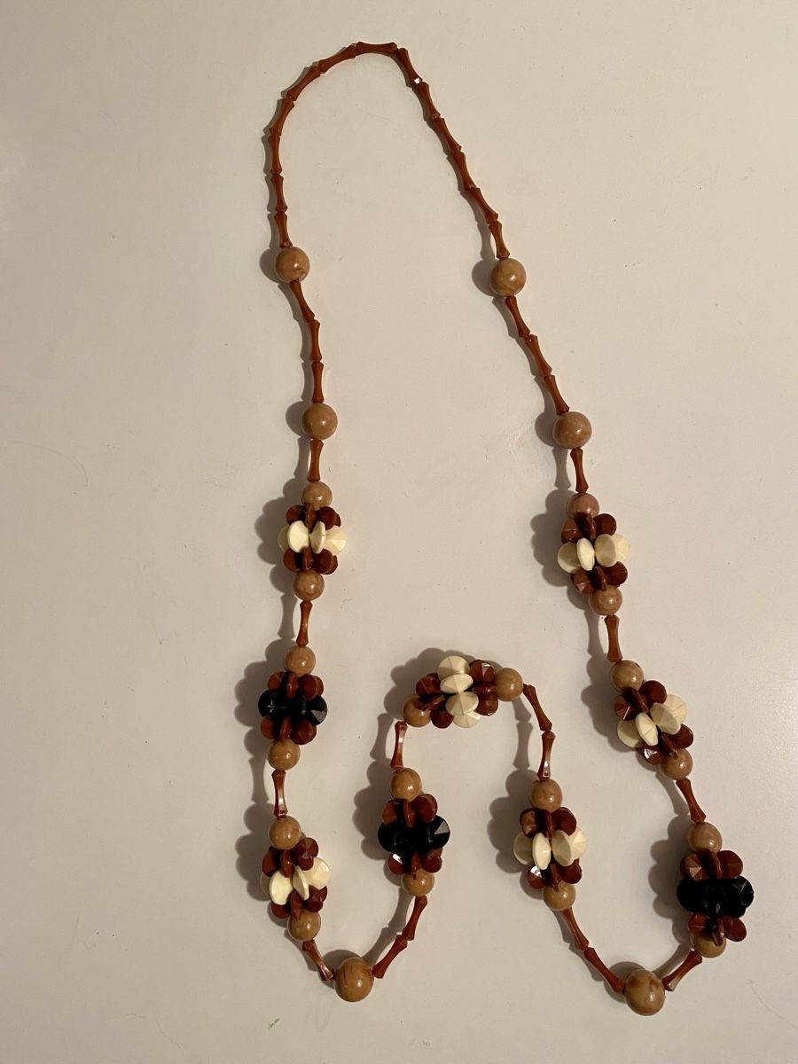 Catenine: Modeschmuck: Kette mit braunen und beigen Perlen – Nuovo (secondo la descrizione) da Flawil venduto da sonnengeist