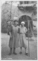 Costumi Ticinesi due donne con gerle