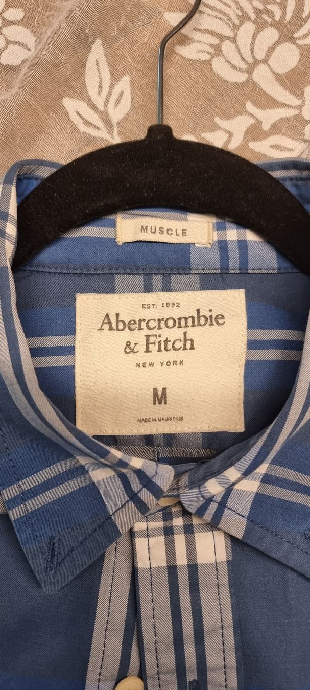 Camicie: A&F Hemd Gr. M Blau-Weiss Karomuster – Usato da Dietikon venduto da CaymanoZH 1