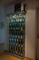 Glasvitrine, ESG Glas, col. Silber, LED (93cmx20cmxH.190cm)