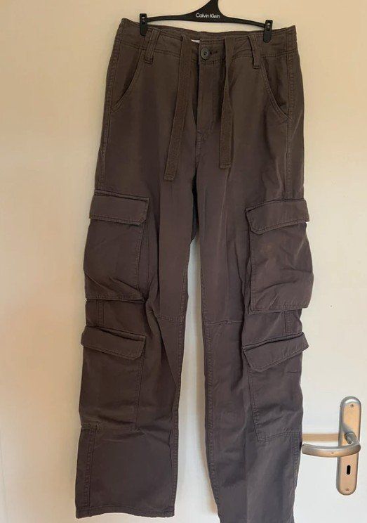 Bershka Pantaloni: Bershka Cargo Hose braun Gr. S / 36 – Usato da Sarmenstorf venduto da taosun