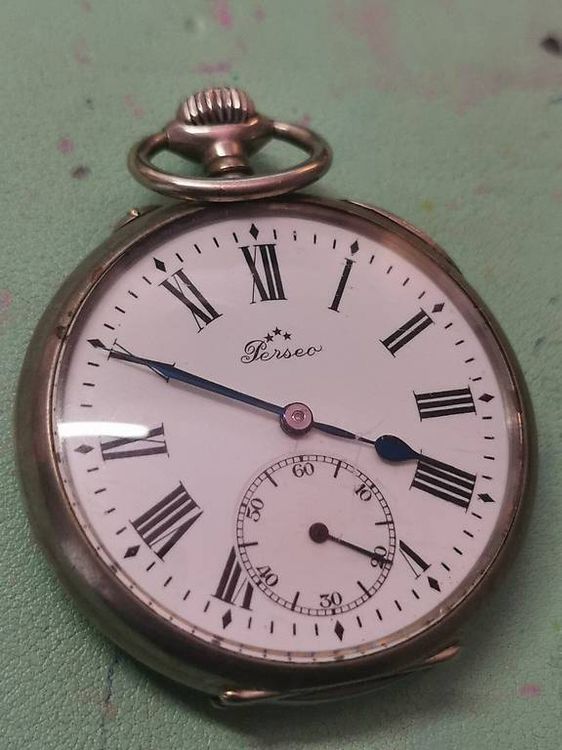 Casio Orologio Quarzo Donna, Misura Cassa 34.00mm Con Quadrante LCD Digitale E Cinturino Rosa In Cinturino In Metallo B640WC-5AEF