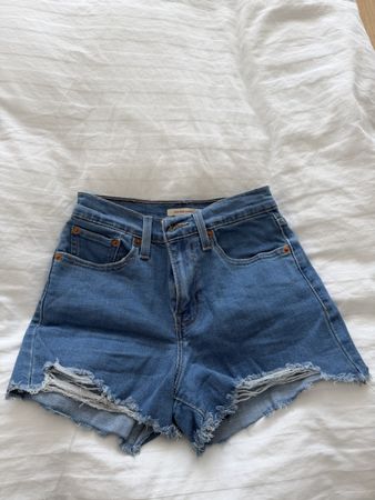 Levi's Jeans Shorts, Grösse 25, blau, ideal für Sommer
