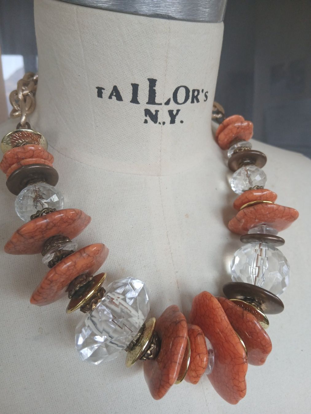 Catenine: Statement-Kette mit orangen und transparenten Elementen – Usato da Beckenried venduto da SylvkensWorld 2