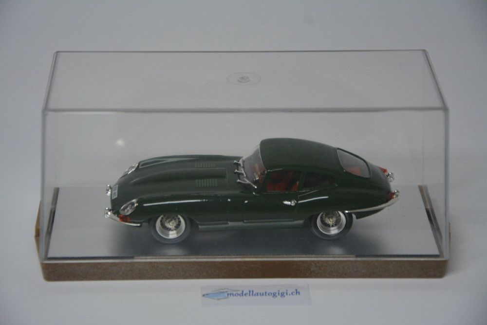 El primer Jaguar E-Type (1961) con volante a la derecha, a subasta