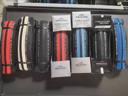 Pneus vélo de route Vredestein neufs différentes couleurs