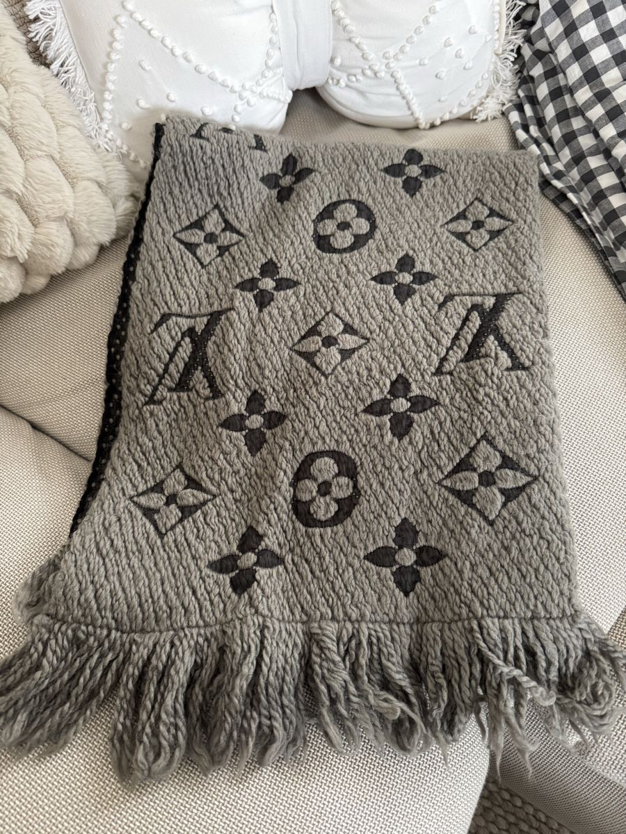 Louis Vuitton Foulards, Tücher & Schals: Louis Vuitton Schal – Gebraucht aus Uster von sandi_95