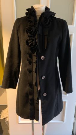 Rinascimento Mantel Rosen, neue Knöpfe, Gr. L 38/40 schwarz