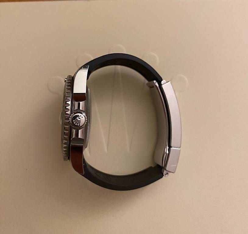 Uhren: Submariner Date – Gebraucht aus Zürich von Shokafhi 4
