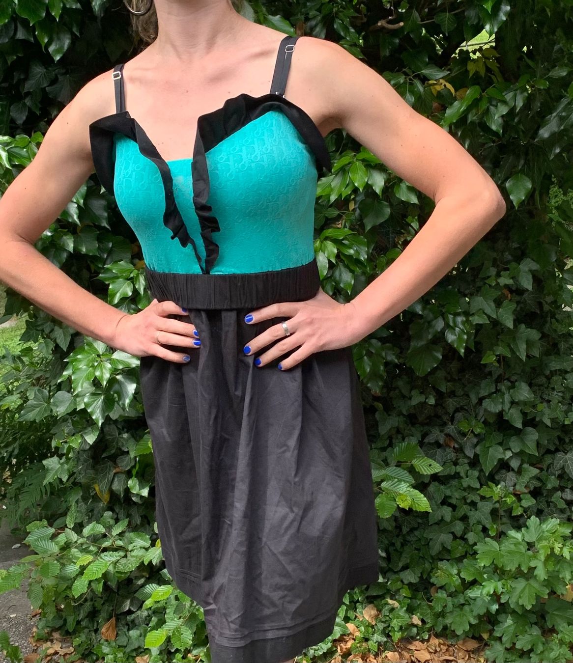 Kleider: Chic Vestito di cotone con corsetto verde-M/L – Gebraucht aus Gordevio von LanaZimm
