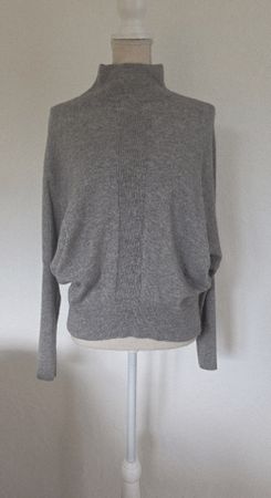 Zeitlos schön, Pullover von "REPEAT" Gr.  38