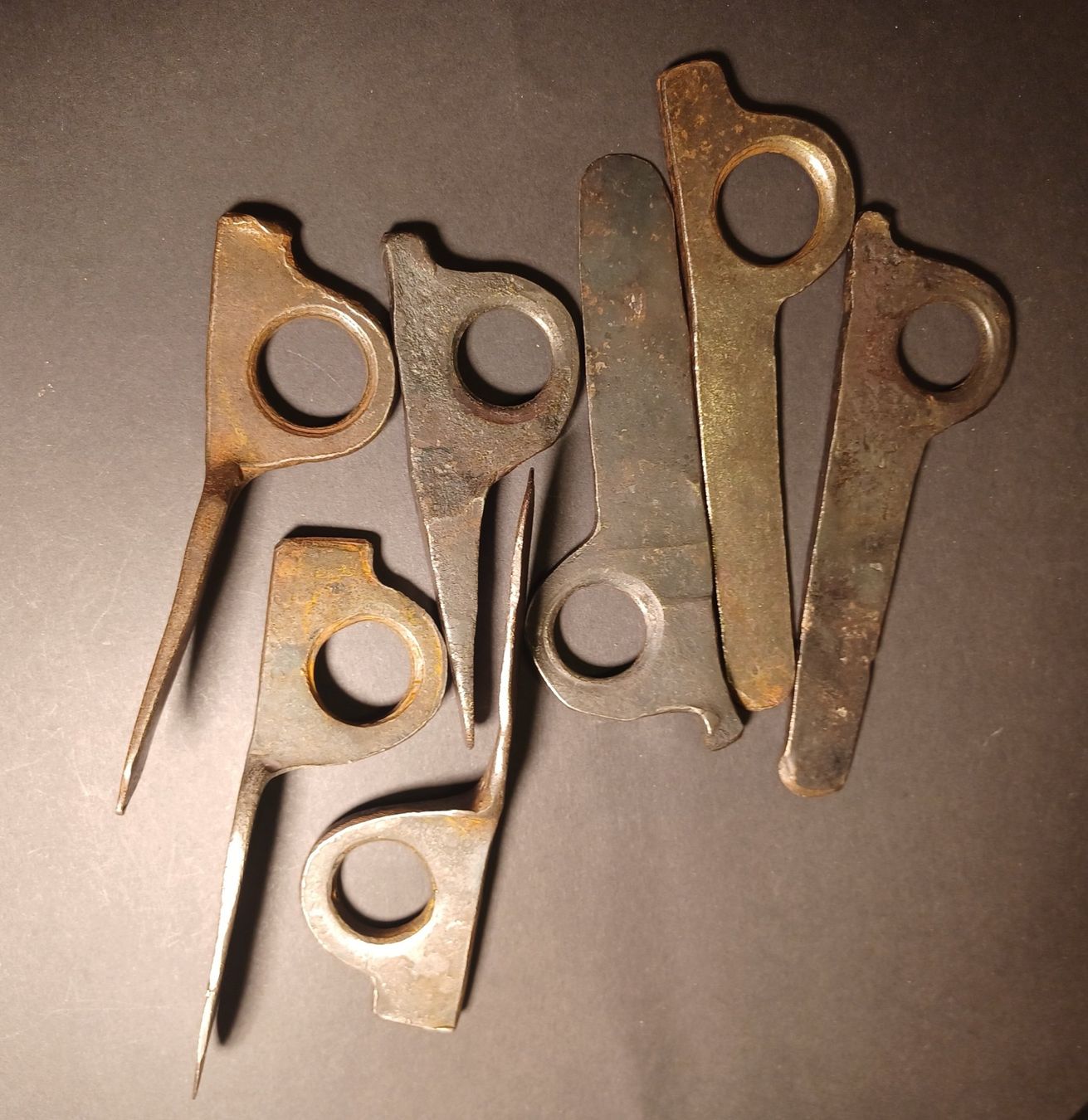 Set di posate: Antike Bergsteiger-Kletterhacken Eisen 10stk. – Usato da gais venduto da dun_c2xc 9