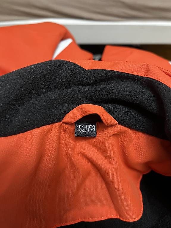 Giacche: Veste de snowboard  – Usato da Pully venduto da yaa_rm7x 2
