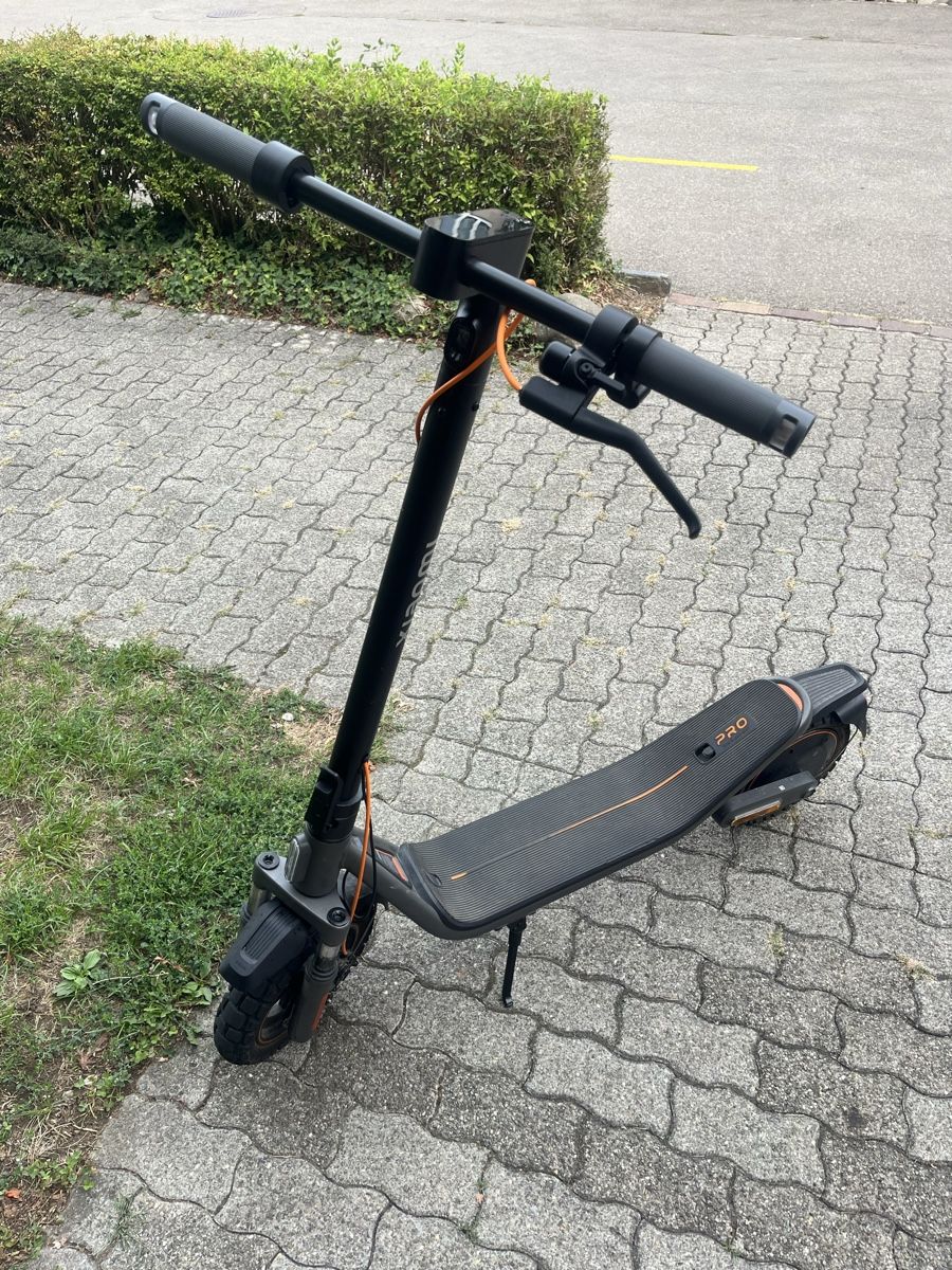 Xiaomi Kickboard: E-Scooter Xiaomi Pro – Gebraucht aus Frauenfeld von mardin811