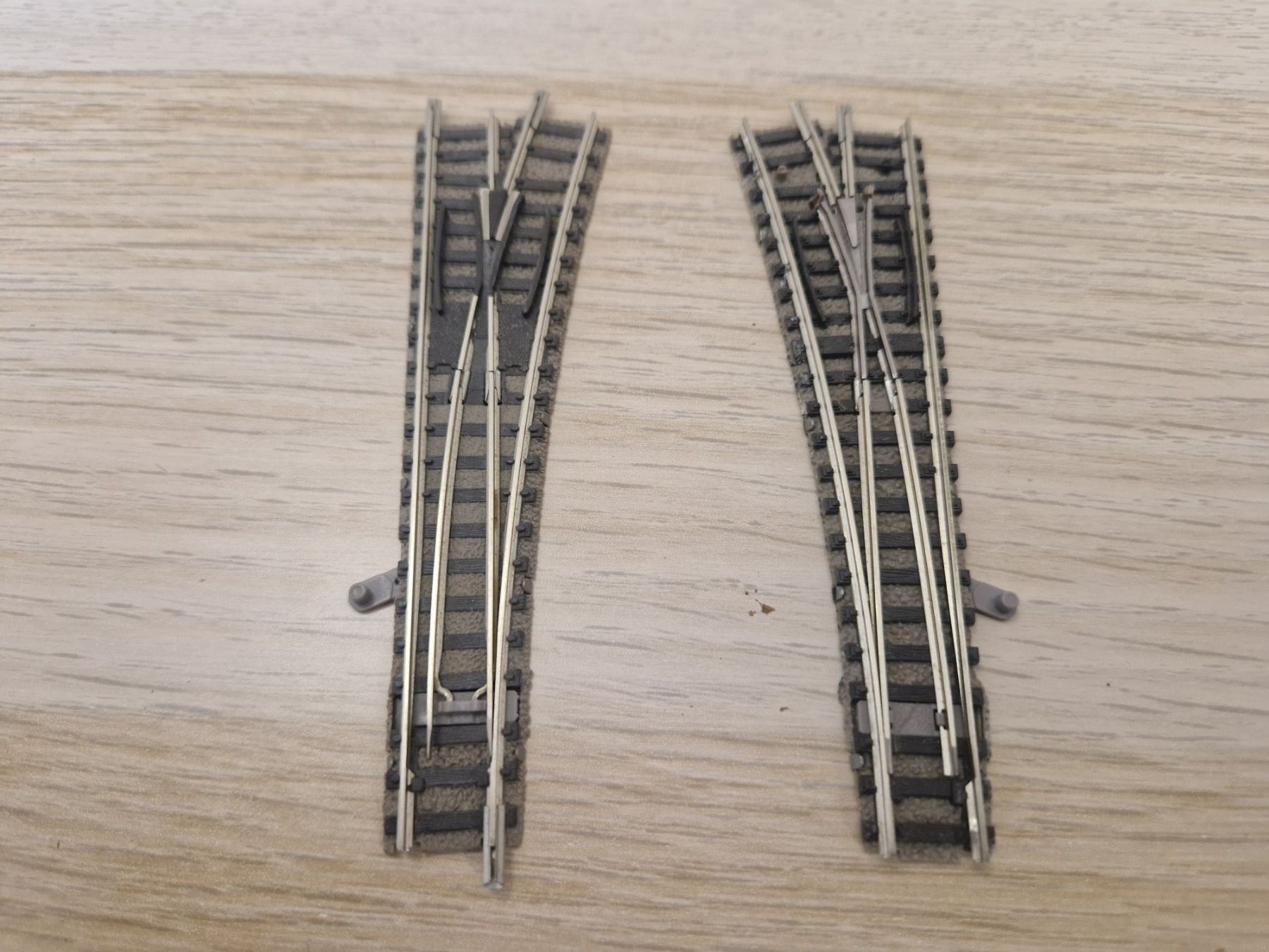 Fleischmann Modellini di ferrovie: Fleischmann N 9178 + 9179 Weichen (E) – Usato da St-Aubin-Sauges venduto da tantome 1