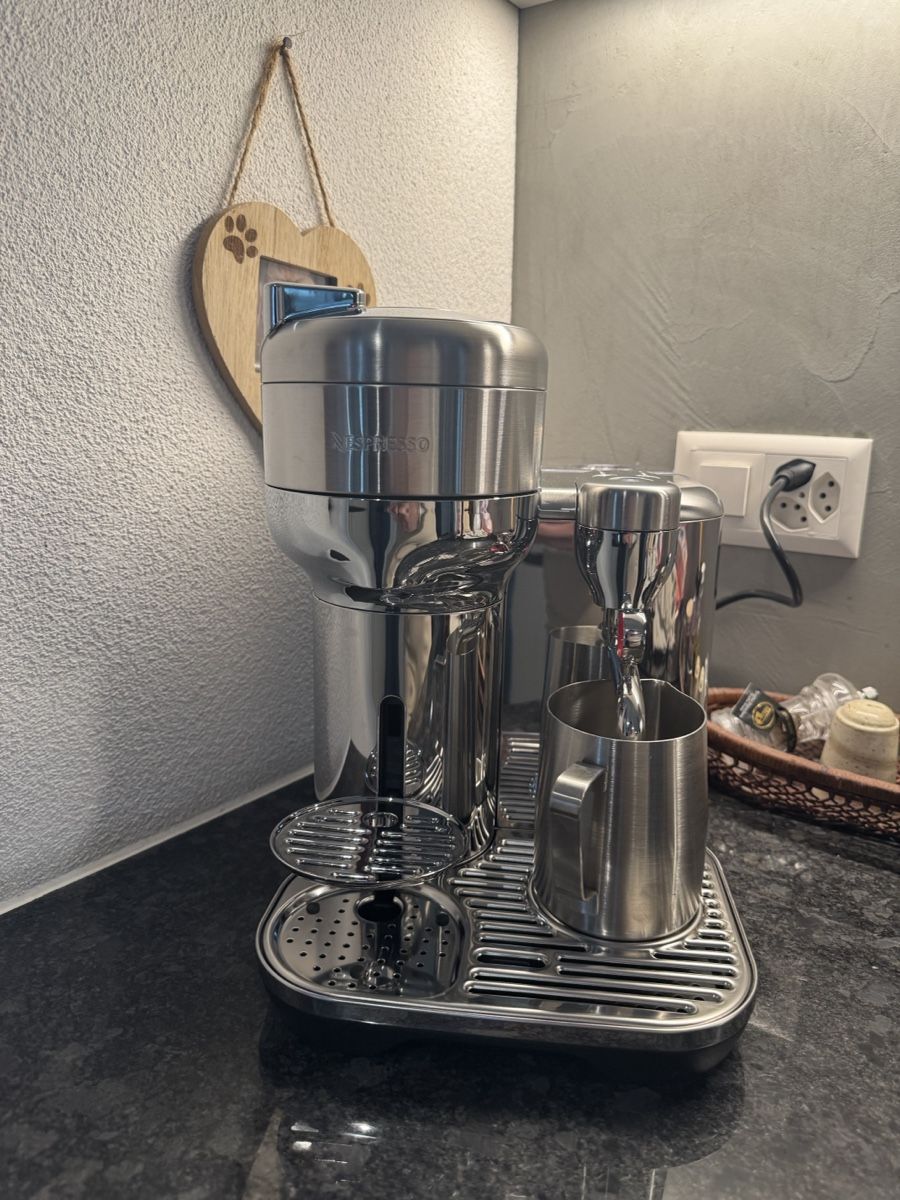 Nespresso Machines à café & Machines à expresso: Kaffeemaschine Nespresso – Neuf (Voir description) à Malters par fab_72xv
