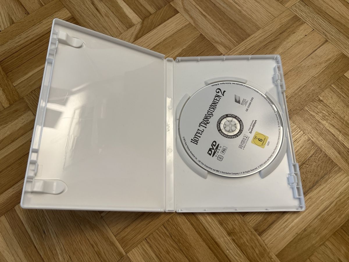 Tous les DVDs: DVD Hotel Transsilvanien 2 – D'occasion à Zuchwil par Commander0 1