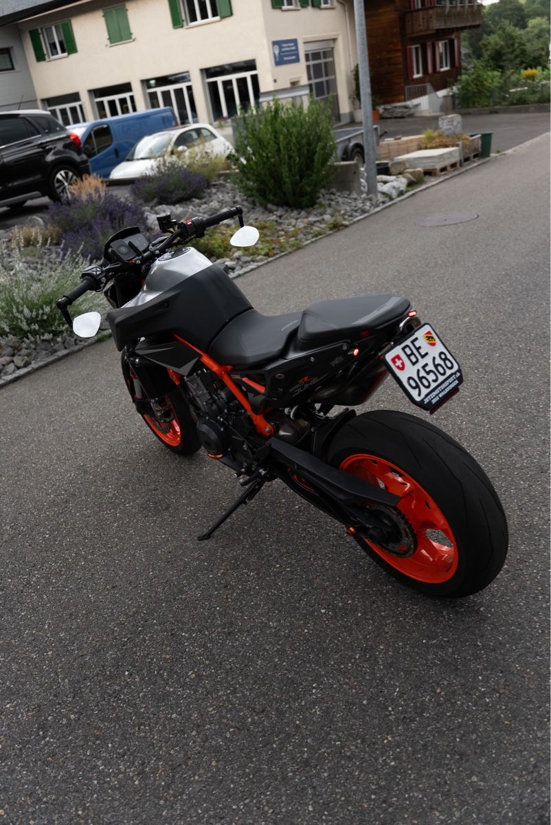 KTM Strasse: Ktm duke 890 R – Gebraucht aus Blumenstein von Laersu.137 9