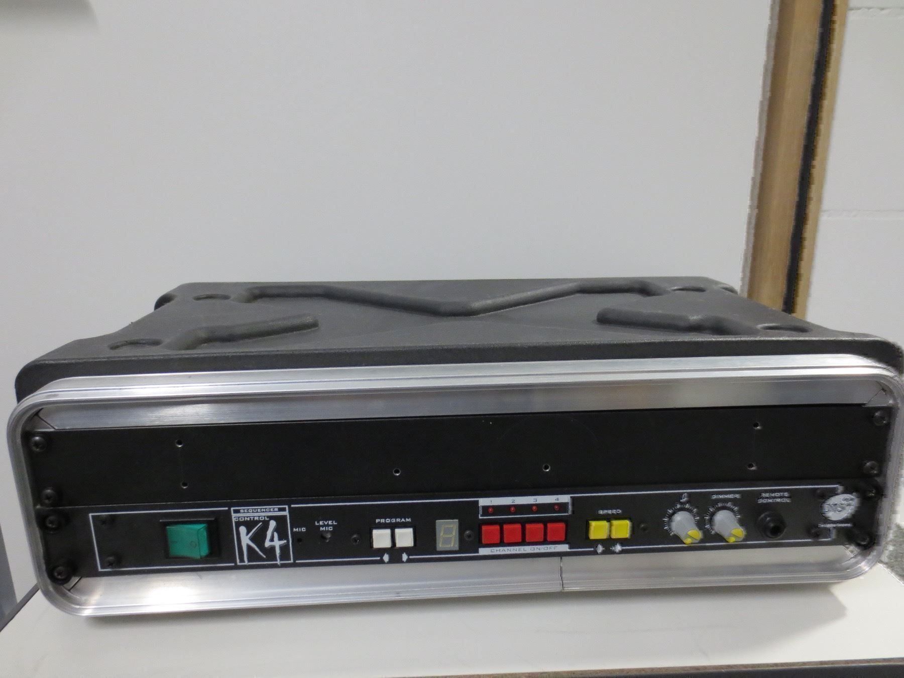 Fari: DTS K4 mit 4 Par 56 Lampen – Usato da Staufen venduto da NDV75
