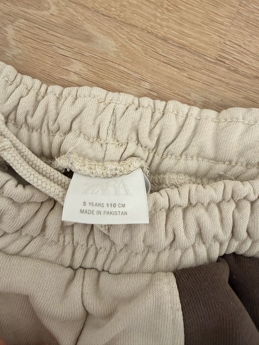 Zara Pantaloni: Trainerhosen von Zara – Usato da Magden venduto da Rosenzweig 1