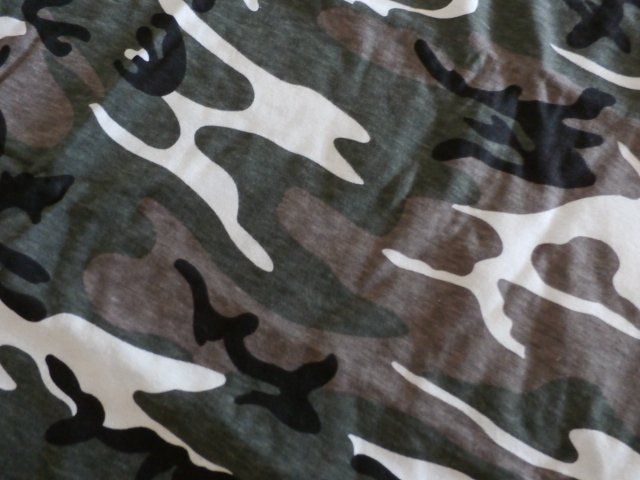 Hemden, T-Shirts & Polos: T'Shirt in Grösse L – Neu und originalverpackt aus Würenlingen von Delfinli1 2