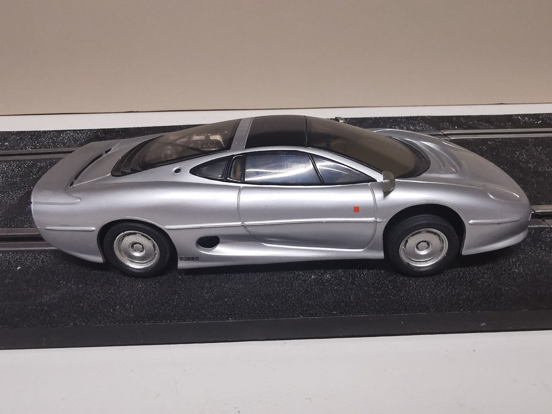 Piste: Scalextric Jaguar XJ220  1/32 – Usato da Winterthur venduto da Lonpos1 3