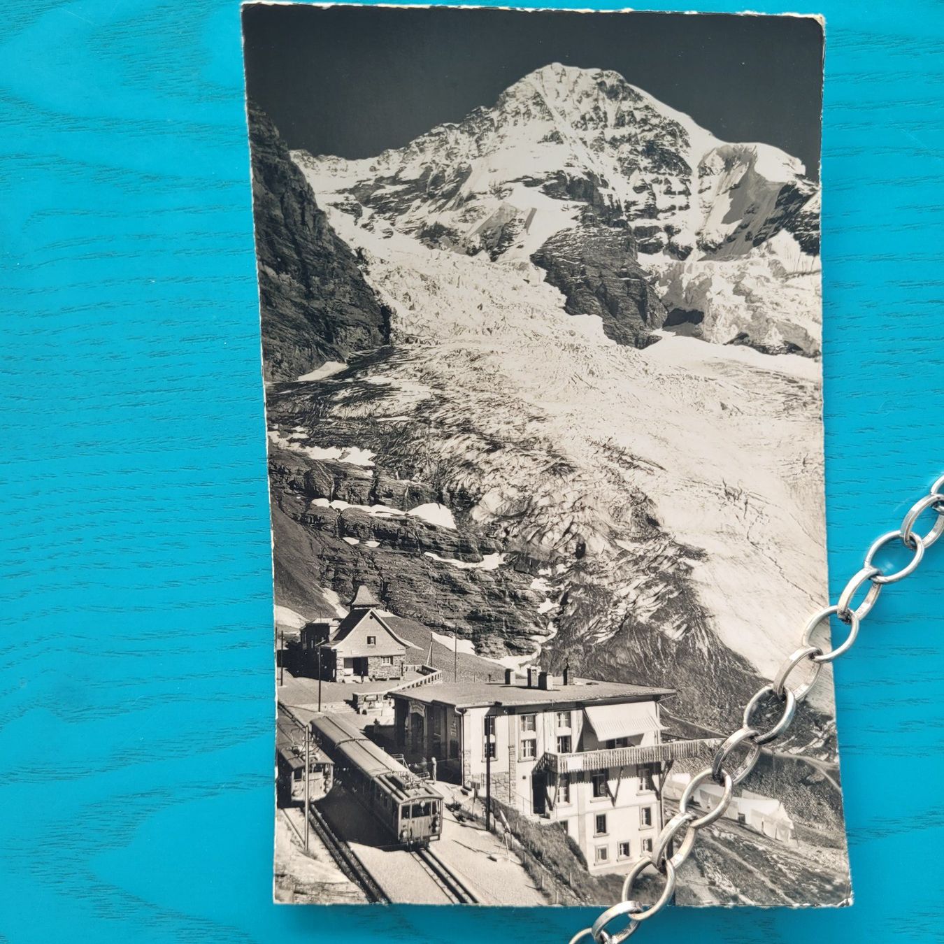 Cartoline postali: Jungfraubahn/ Station Eigergletscher 1956 – Usato da SCHÜBELBACH venduto da CoKaHa