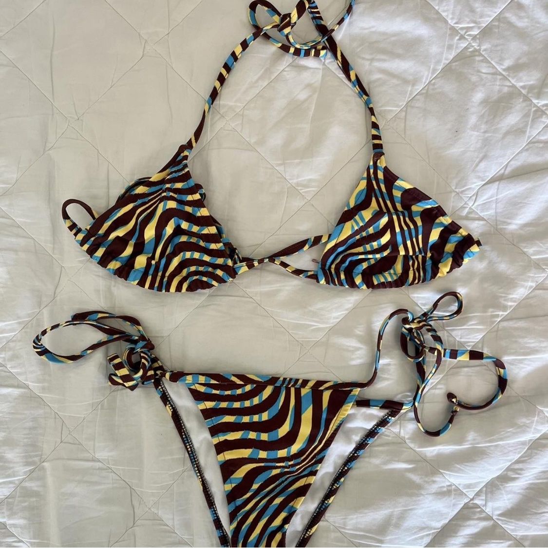 Costumi da bagno & Bikini: Gimaguas Animal Print Bikini – Usato da Kriens venduto da tiy_wxz5 1