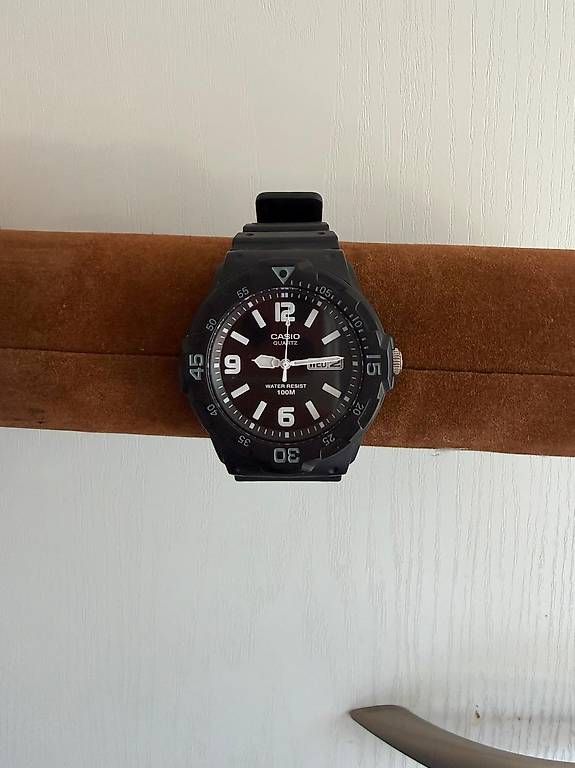 Casio Orologi: Casio schwarzer Analog-Chronograph – Usato da Schindellegi venduto da ALLESSOR