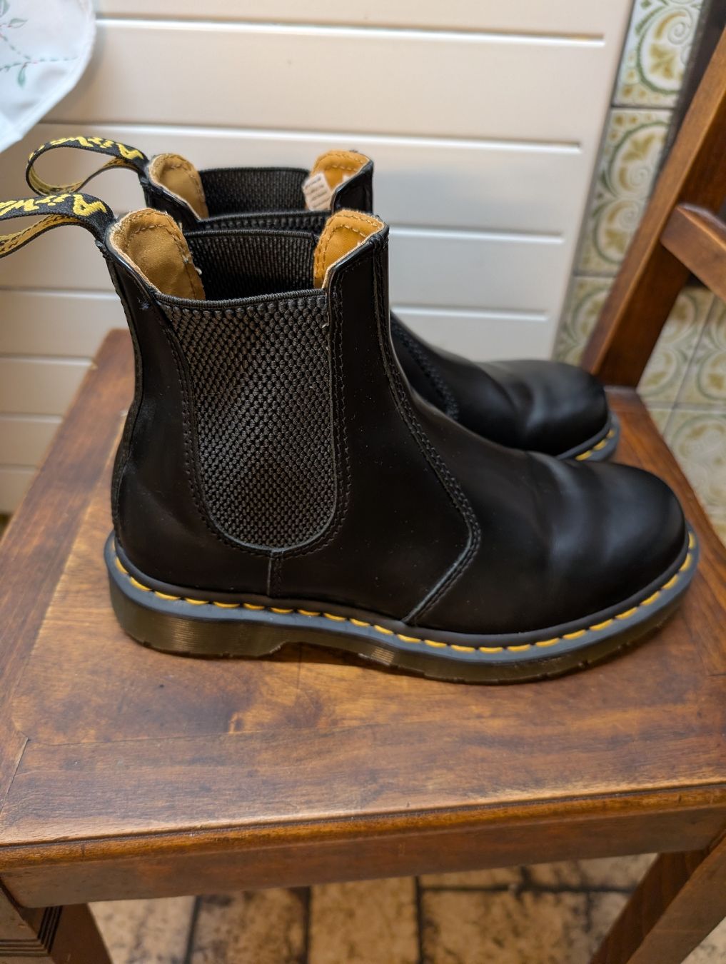 Dr. Martens Scarpe da uomo: Dr Martens Chelsea Boots Black Leather Size 40  – Usato da Ottenbach venduto da nay_2kx2 1