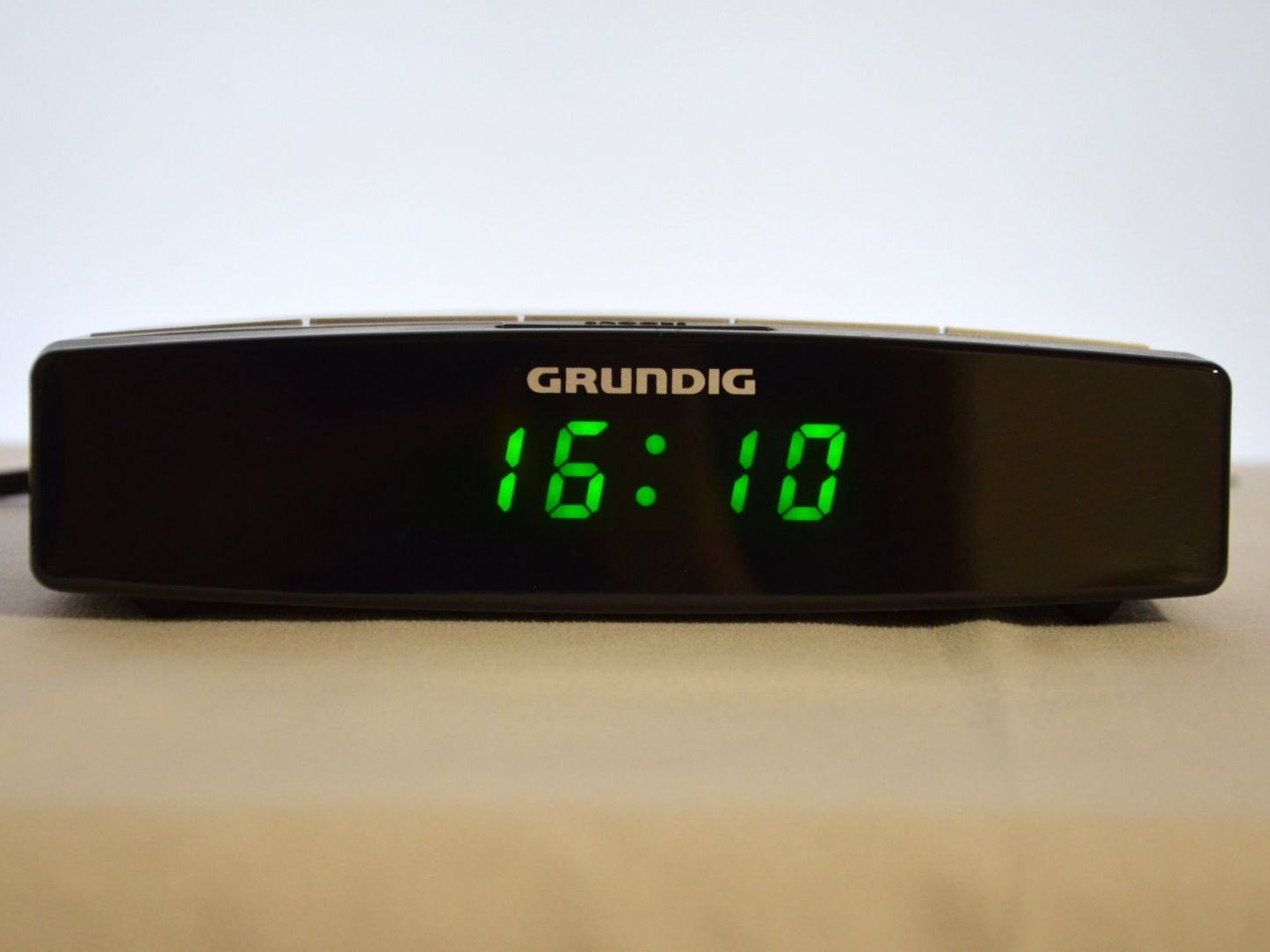 Grundig Réveils: Digitalradiowecker GRUNDIG – D'occasion à Dotzigen par H-1994