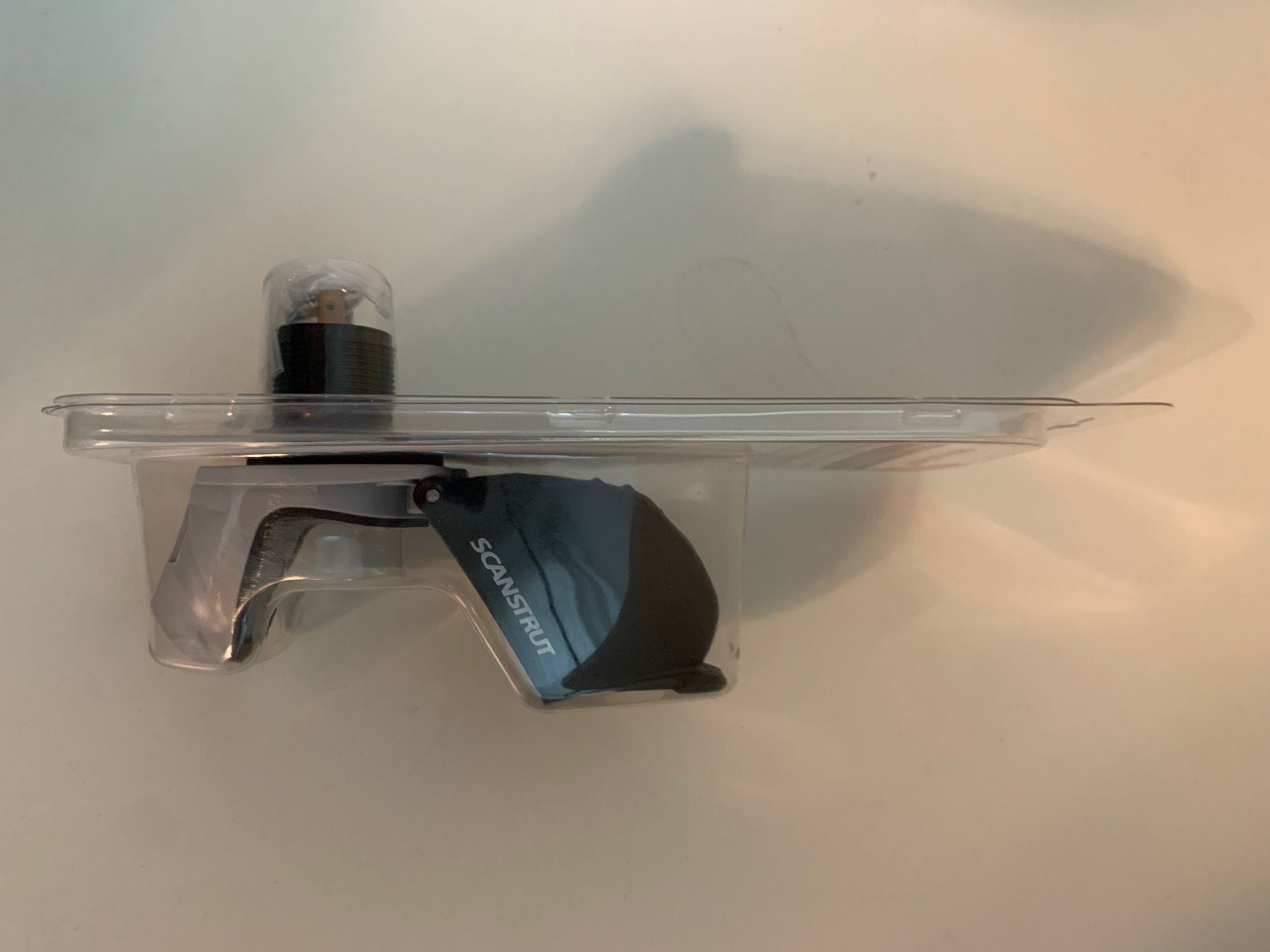 Spine: Scanstrut Wasserdichte Steckdose USB für Wohnmobil oder Boot – Nuovo e nell'imballaggio originale da Zumikon venduto da nubyan 3