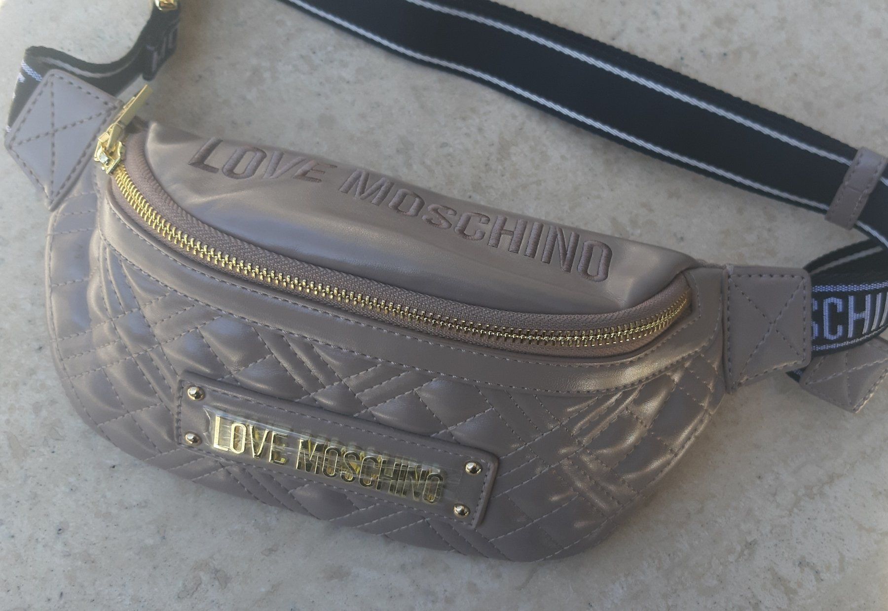 Moschino Borse da donna: MOSCHINO LOVE Tasche - taupe- – Nuovo e nell'imballaggio originale da Zürich venduto da Venecia25 4