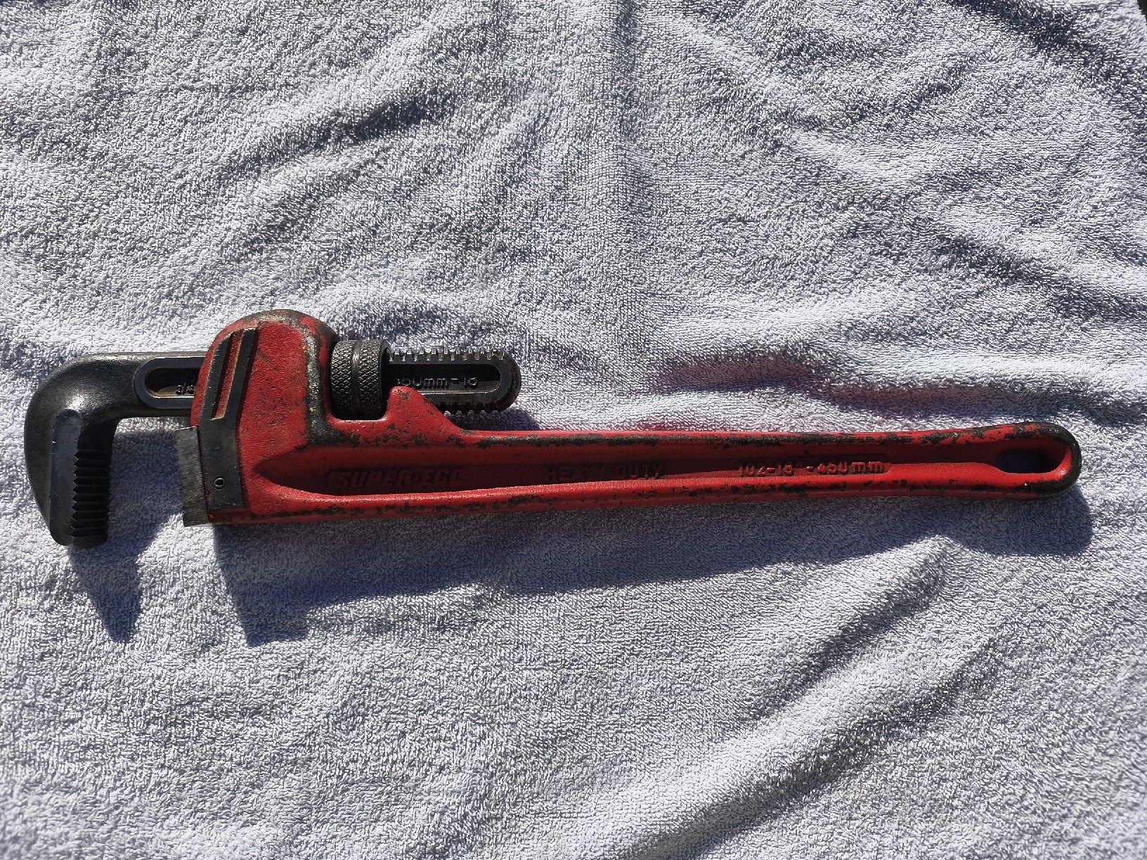 Super-ego Tutti gli attrezzi: Rohrzange 450mm Super Ego – Usato da Recherswil venduto da Sruscha58