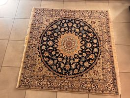 Nain Perserteppich mit floralem Muster 150x150cm