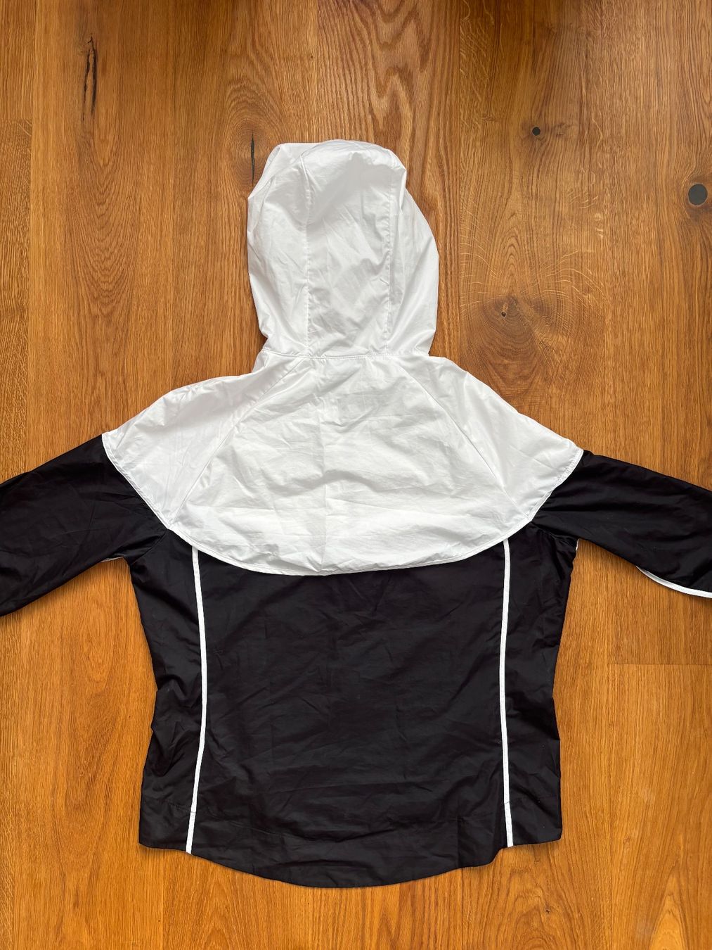 Nike Giacche: Nike Jacke – Usato da Kriessern venduto da Olifribi 1