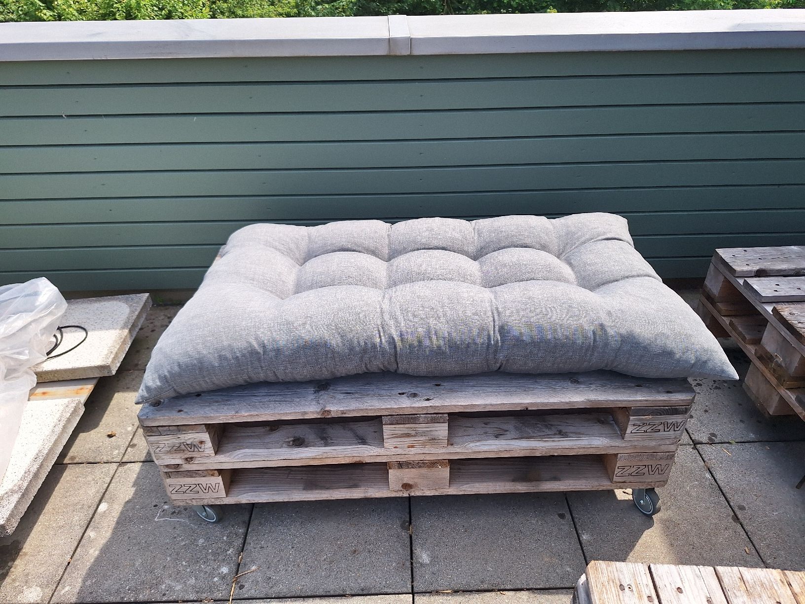 Pallets: Paletten Lounge mit Kissen – Usato da Winterthur venduto da kim_hbf5