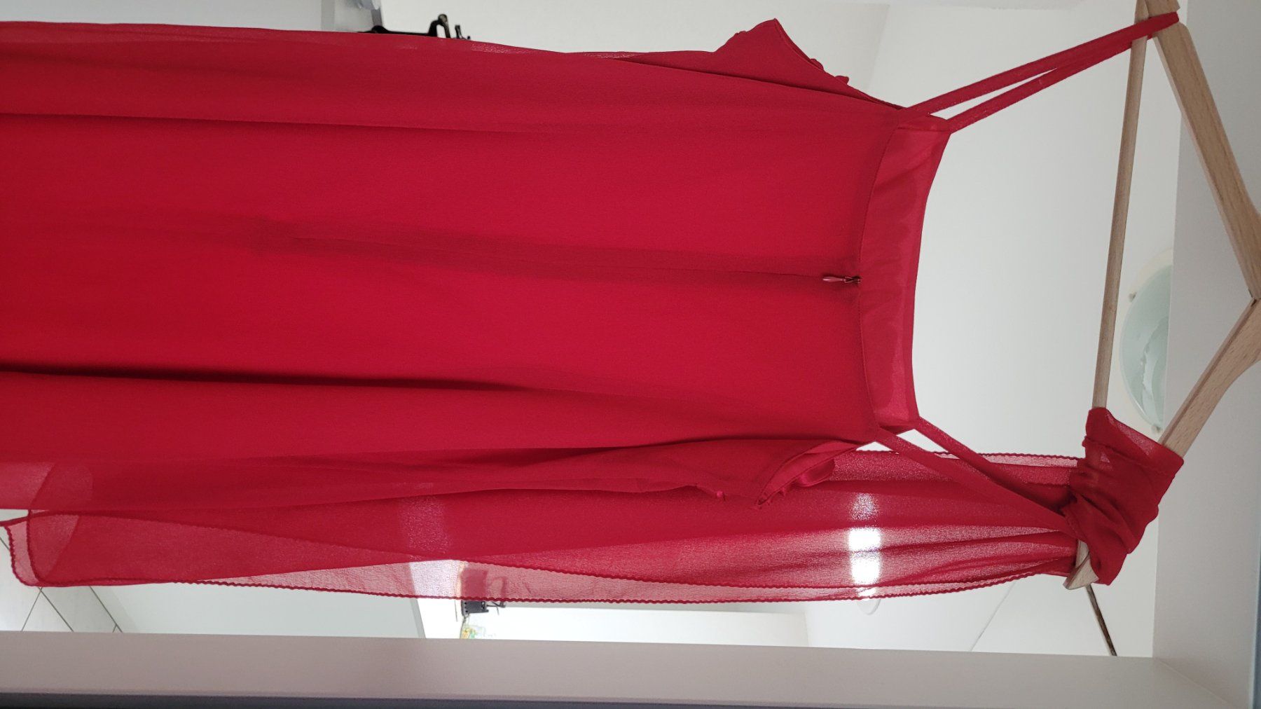 Kleider: Rotes Kleid mit Rosenapplikation Grösse 40 – Gebraucht aus Herznach von raycecile 2