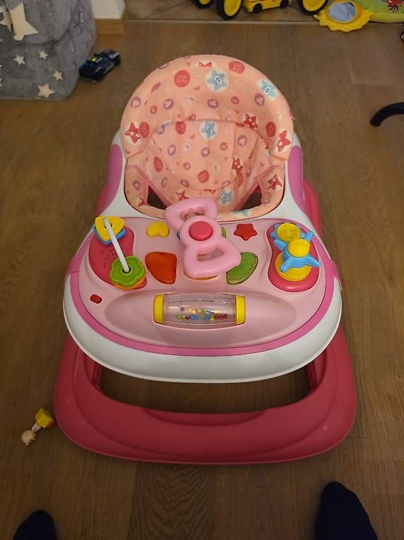 Véhicules pour enfants: Baby Gehhilfe Rosa – D'occasion à Stetten AG par sos_nrr9