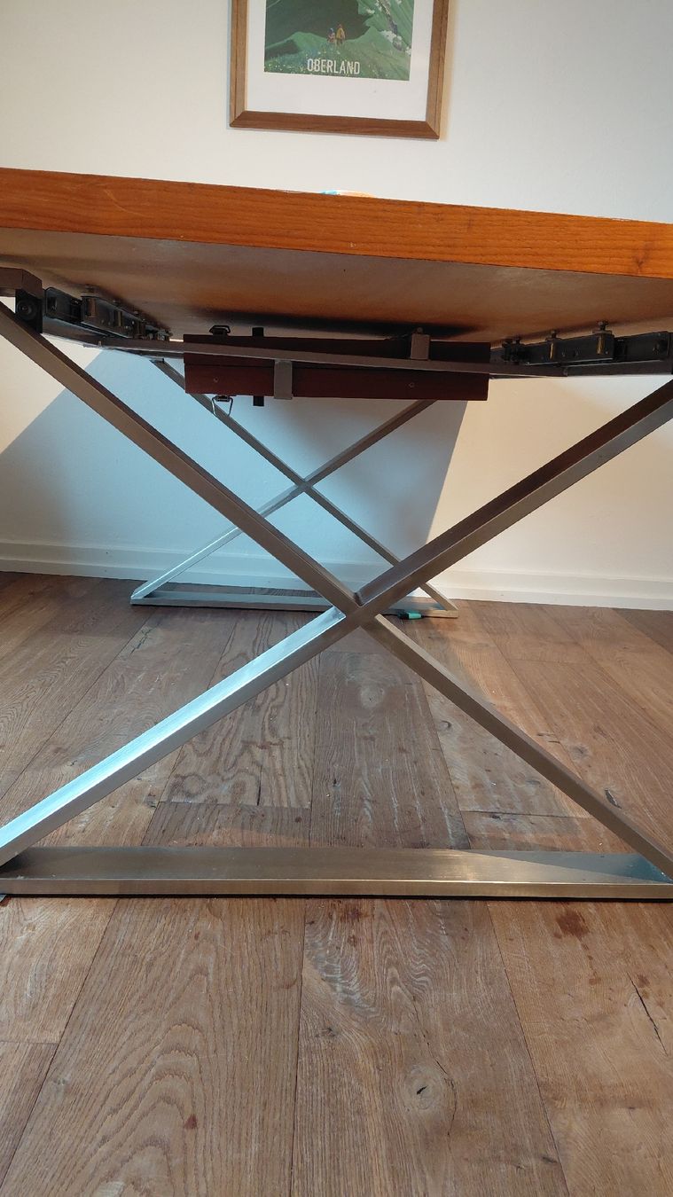Tavoli: Extendable Dining Table Wooden Surface Metal X-Frame Base – Usato da Meilen venduto da Pge_kmw9 4