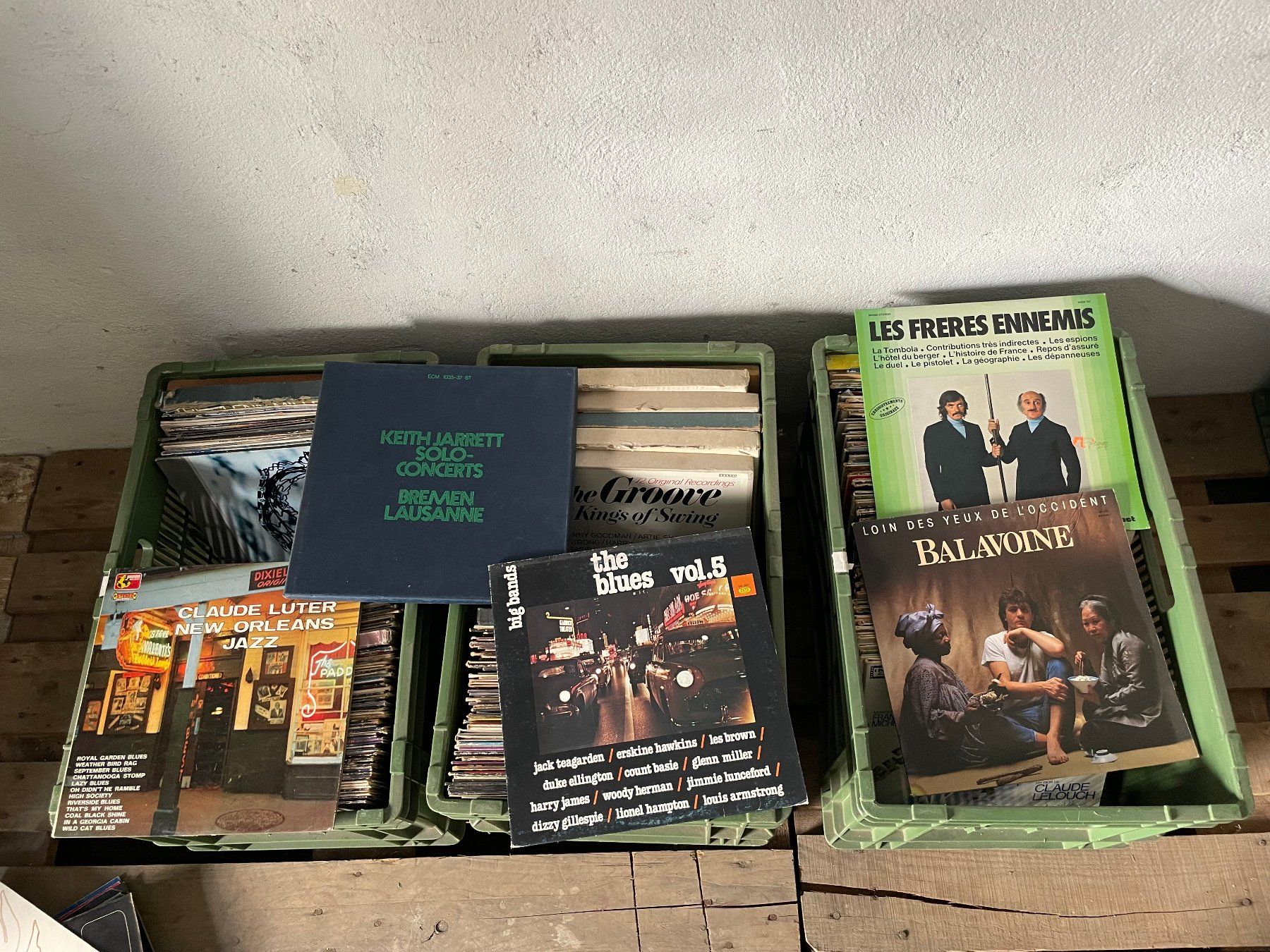 Vinyles: 3 caisses de disques vinyle 33 tours – D'occasion à La Croix (Lutry) par netrajet 1