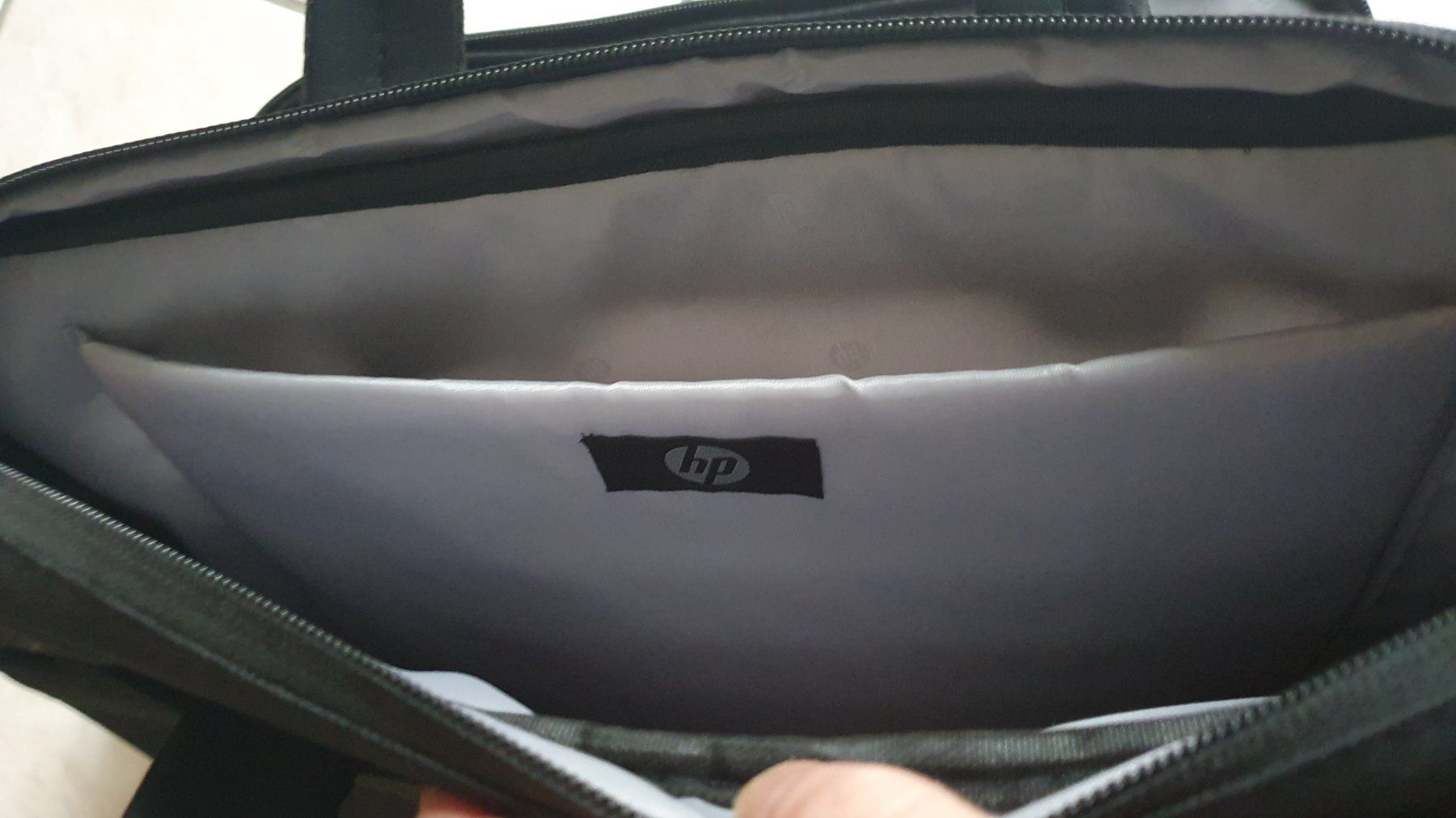 Borse: HP Laptoptasche Stoffe – Usato da Winterthur venduto da Ywan1 7