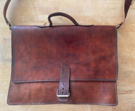 Leder-Aktentasche / Vintage mit Schultergurt guter Zustand
