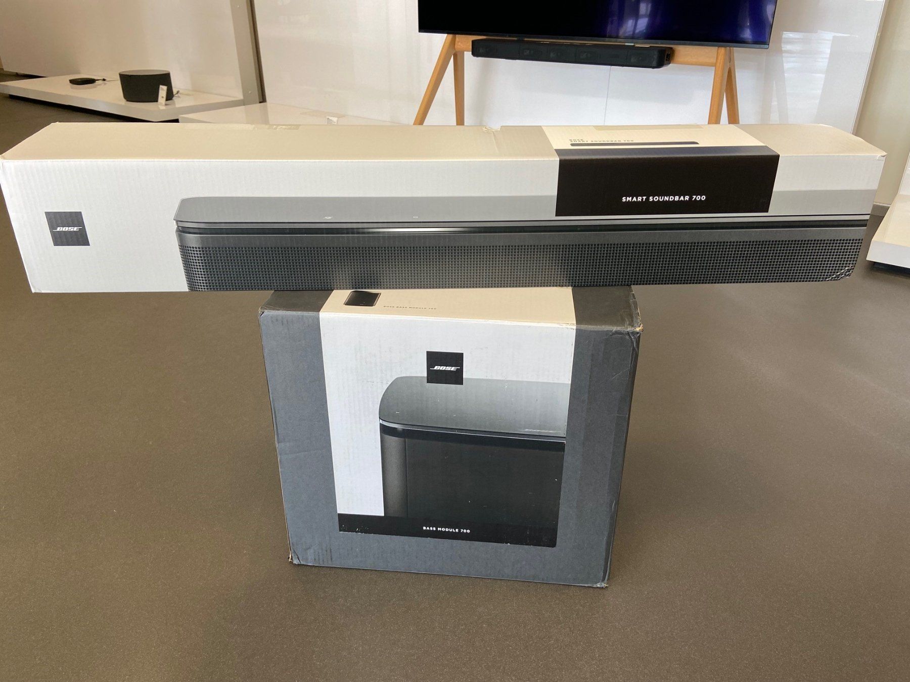 Bose Heimkino: Bose Soundbar 700 + Bass Modul 700 – Neu (gemäss Beschreibung) aus Heerbrugg von
