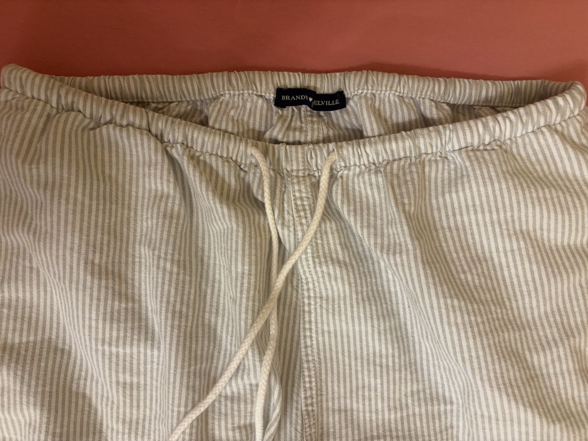 Brandy Melville Pantaloni: Brandy Melville Hose – Nuovo (secondo la descrizione) da Andelfingen venduto da Good_Quality 1