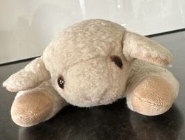 Kuschelweiches Kirschstein Schäfchen, Spycher Handarbeit