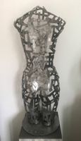 Eisenskulptur Kunstobjekt Torso Rücken